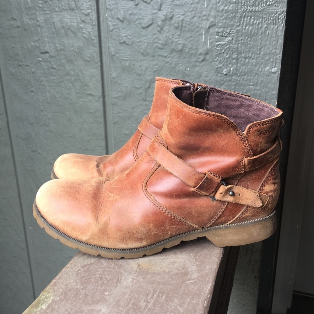 Teva Brown booties